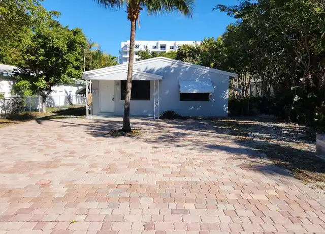 Property at 236 NE 19th Ave, Pompano Beach, FL, 33060, 2 beds, 1 bath, [object Object]