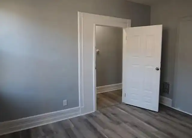 Property at 301 Dover St Unit 2, Bridgeport, CT, 06610, 2 beds, 1 bath, [object Object]