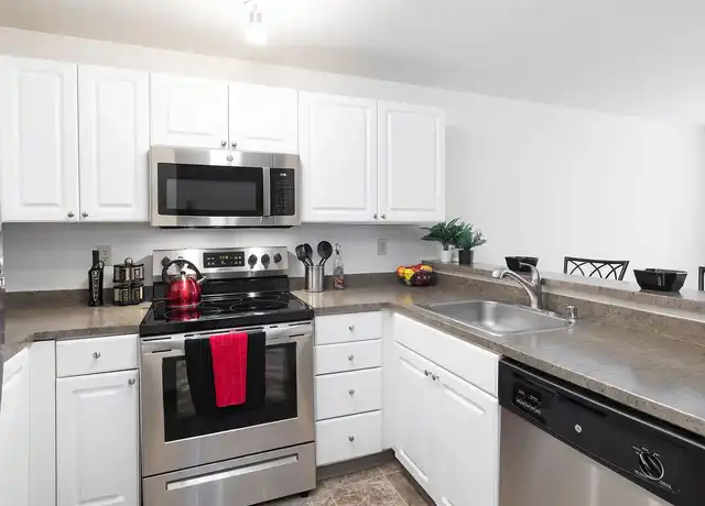 Property at Northpointe Highlands - 17512 83rd Pl NE, Kenmore, WA, 98028, 1 bed, 1 bath, [object Object]