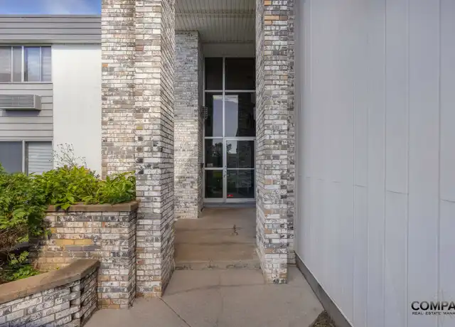 Property at 1025 W Macarthur Ave Unit 216, Eau Claire, WI, 54701, 1 bed, 1 bath, [object Object]