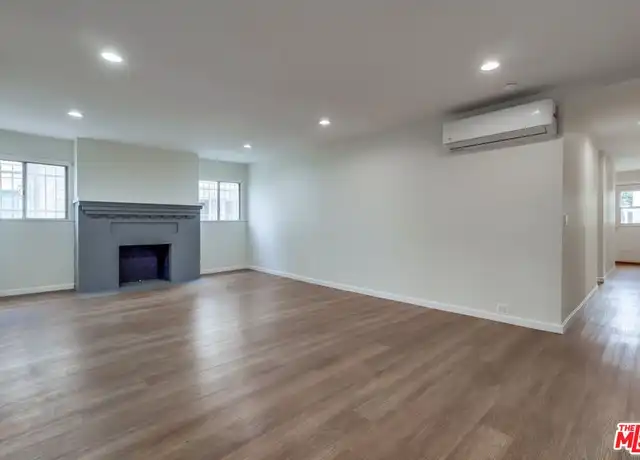 Property at 2010 5th Ave, Los Angeles, CA, 90018, 4 beds, 2 baths, [object Object]