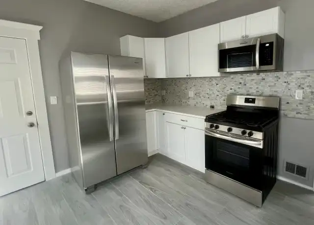 Property at 360 Sherman Ave, New Haven, CT, 06511, 2 beds, 1 bath, [object Object]