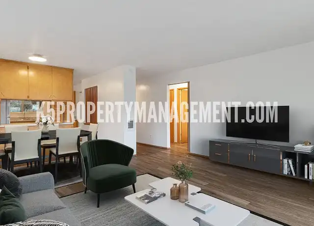 Property at Town and Country Apartments - 4820 SW Barbur Blvd, Portland, OR, 97239, 1 bed, 1 bath, [object Object]