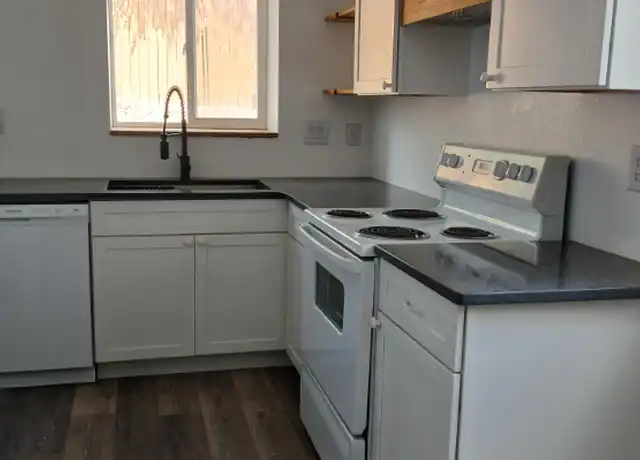 Property at 720 W Madison St, Colorado Springs, CO, 80907, 2 beds, 1 bath, [object Object]