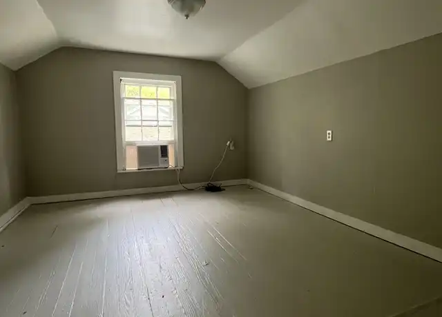 Property at 319 W Cooper St, Brownsville, TN, 38012, 4 beds, 1 bath, [object Object]