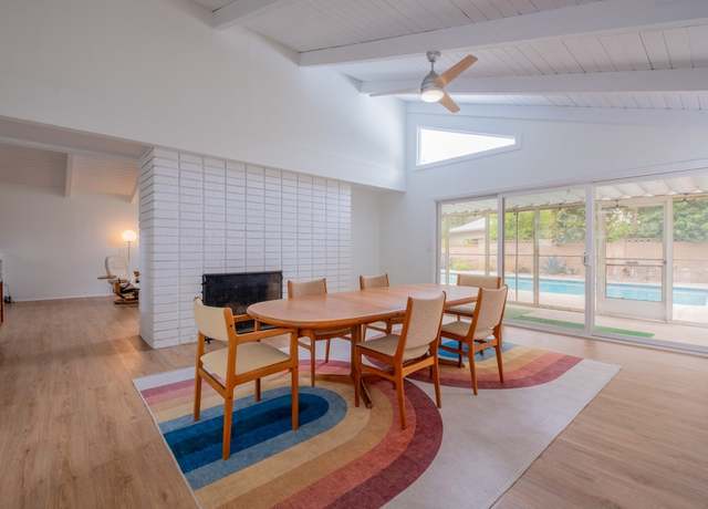 Photo of 23100 Mulholland Dr, Woodland Hills, CA 91364
