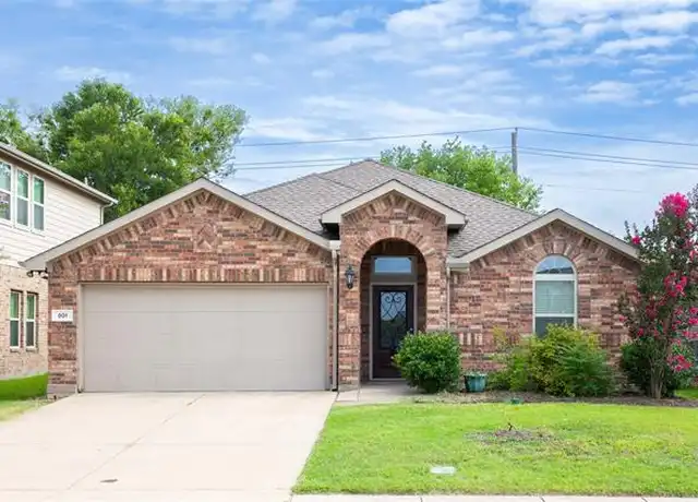 Property at 901 Kiowa Dr, McKinney, TX, 75071, 4 beds, 2 baths, [object Object]