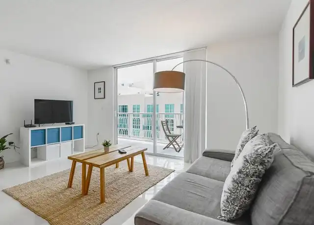 Property at 1200 Brickell Bay Dr, Miami, FL, 33131, 1 bed, 1 bath, [object Object]