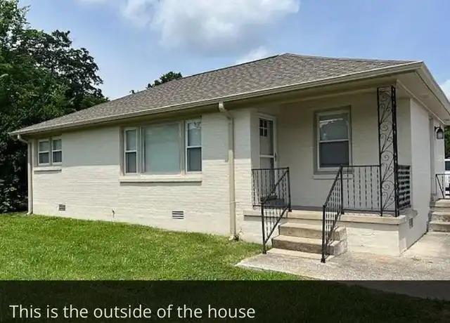 Property at 1422 W Main St, Franklin, TN, 37064, 2 beds, 1 bath, [object Object]