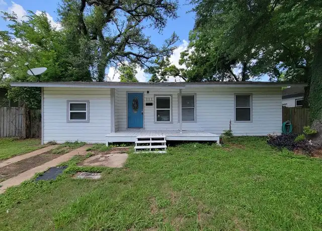 Property at 111 Wisteria St, Lake Jackson, TX, 77566, 3 beds, 1 bath, [object Object]
