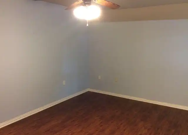 Property at 3586 W Chevaux Dr, Fayetteville, AR, 72704, 2 beds, 2.5 baths, [object Object]