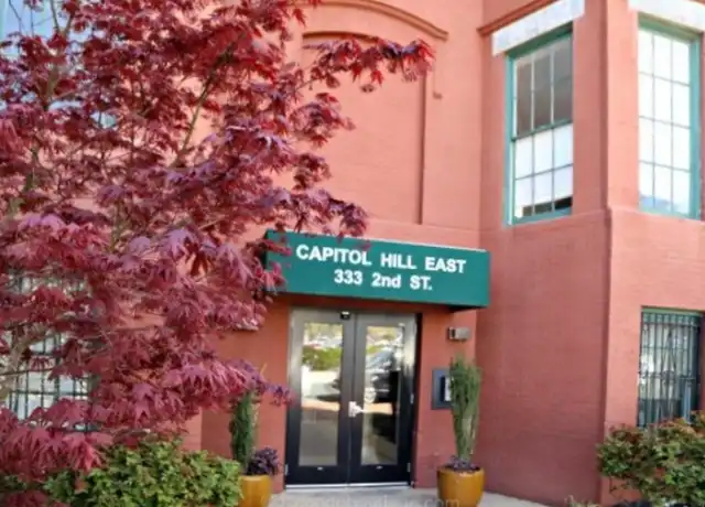 Property at 333 2nd St NE, Washington, DC, 20002, 1 bed, 1 bath, [object Object]