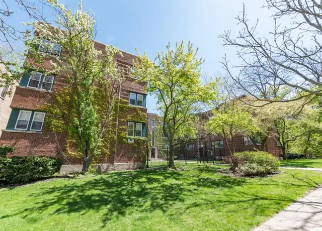Property at 233 Custer Ave, Evanston, IL, 60202, 2 beds, 1 bath, [object Object]