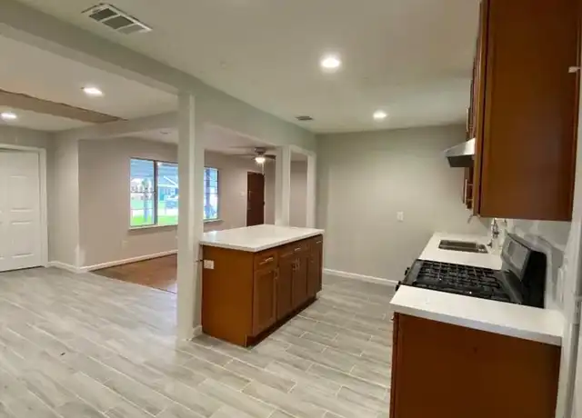 Property at 2406 Rosemead Dr, Pasadena, TX, 77506, 3 beds, 1 bath, [object Object]