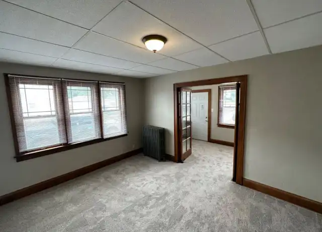 Property at 3700 E Pulaski Ave #3, Cudahy, WI, 53110, 1 bed, 1 bath, [object Object]