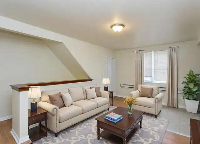 Property at 7241 Holabird Ave Unit B, Dundalk, MD, 21222, 2 beds, 1 bath, [object Object]