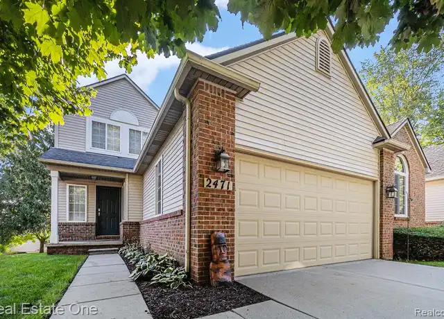 Property at 2471 Woodcliff Trl, Hartland, MI, 48353, 3 beds, 2 baths, [object Object]