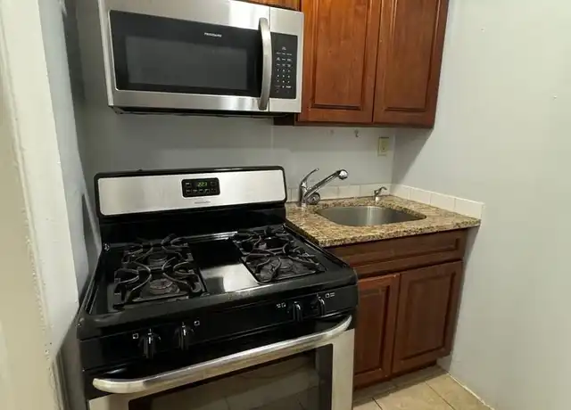 Property at 42 Vroom St Unit 25, Jersey City, NJ, 07306, 1 bed, 1 bath, [object Object]