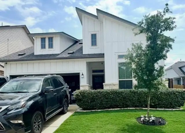 Property at 2810 The Cir, Austin, TX, 78704, 2 beds, 2 baths, [object Object]