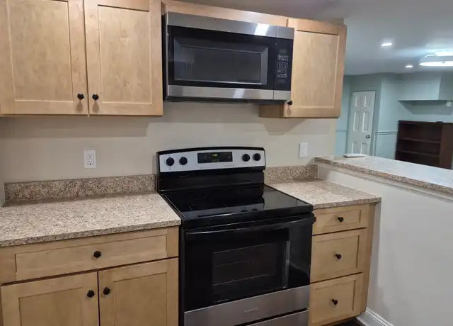 Property at 10 Elmwood Ave, Norwalk, CT, 06854, 1 bed, 1 bath, [object Object]