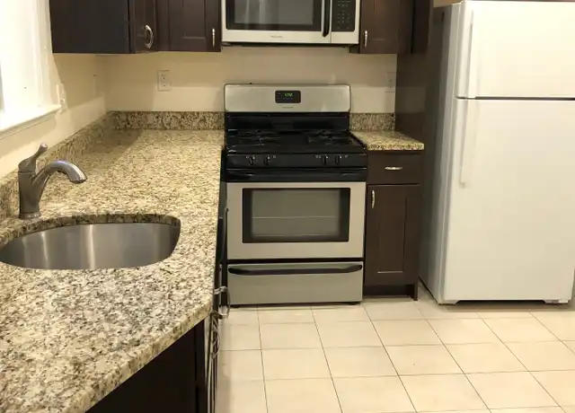Property at 9 Upland Rd Unit 8, Cambridge, MA, 02140, 3 beds, 1 bath, [object Object]