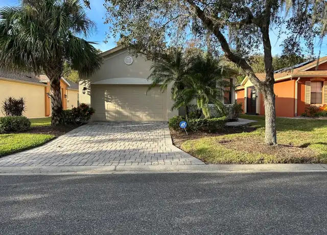 Property at 930 Grand Canal Dr, Kissimmee, FL, 34759, 2 beds, 2 baths, [object Object]