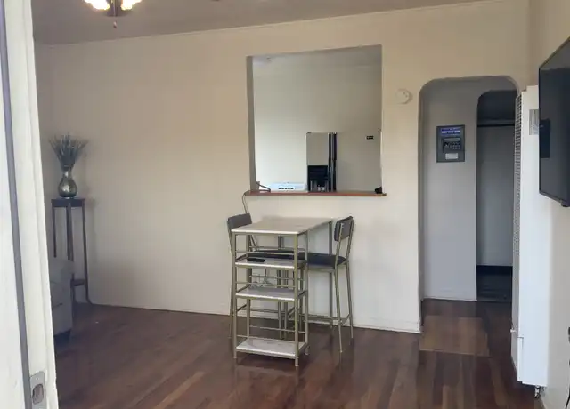Property at 1501 Central Ave NE, Albuquerque, NM, 87106, 1 bed, 1 bath, [object Object]