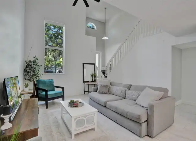 Property at 9841 NW 9th Ct, Plantation, FL, 33324, 3 beds, 2.5 baths, [object Object]