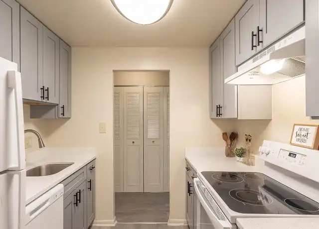 Property at Mallard Court Apartments - 4511 Colony Ct, Alexandria, VA, 22309, 2 beds, 1-2 bath, [object Object]