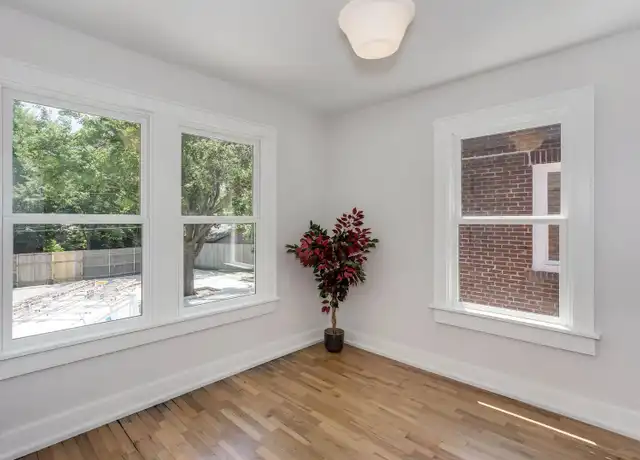 Property at 224 S Kansas St Unit 3, Wichita, KS, 67211, 2 beds, 1 bath, [object Object]