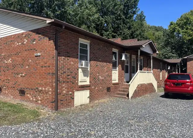 Property at 1303 E Green Dr, High Point, NC, 27260, 3 beds, 1 bath, [object Object]