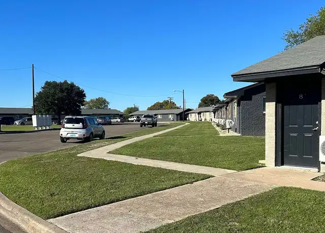Property at Soaring Eagle Apartments - 3200 Grider Cir, Killeen, TX, 76543, 1-2 bed, 1 bath, [object Object]