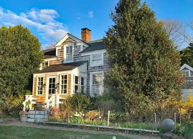 Property at 28 Bowden Sq, Southampton, NY, 11968, 3 beds, 3 baths, [object Object]
