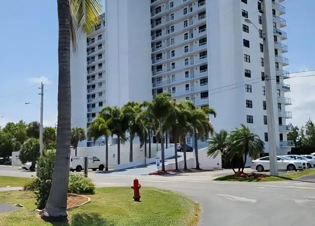 Property at 1401 N Riverside Dr, Pompano Beach, FL, 33062, 2 beds, 2 baths, [object Object]