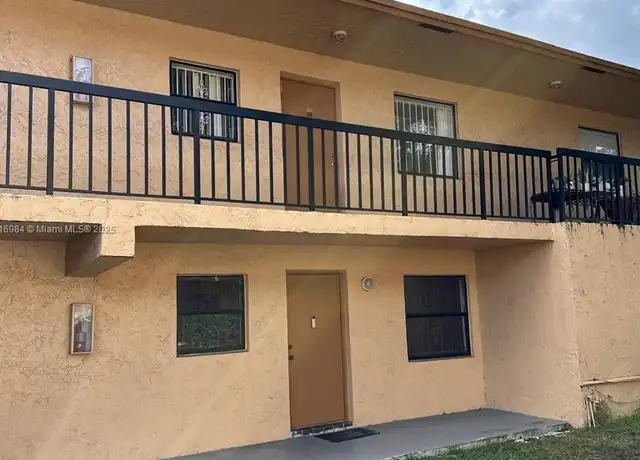 Property at 2540 W 67th Pl, Hialeah, FL, 33016, 2 beds, 2 baths, [object Object]