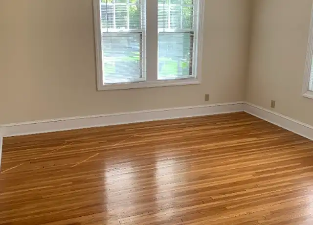 Property at 183 S Chatsworth St Unit 101, St Paul, MN, 55105, 1 bed, 1 bath, [object Object]