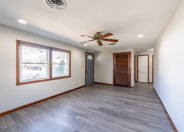 Property at 166 Nottingham St, Springfield, MA, 01104, 2 beds, 1 bath, [object Object]