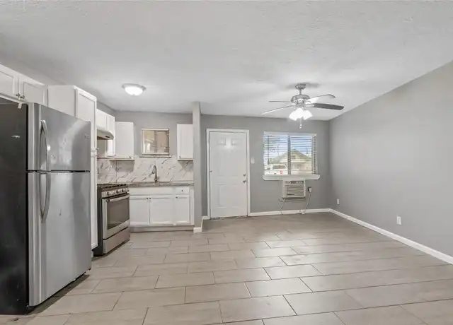 Property at 4811 Oakland St Unit 11, Houston, TX, 77023, 1 bed, 1 bath, [object Object]