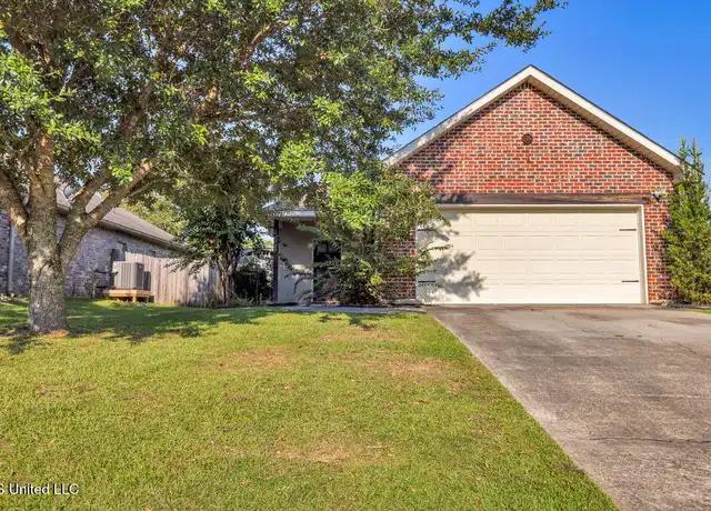 Property at 13727 Fox Hill Dr, Gulfport, MS, 39503, 3 beds, 2 baths, [object Object]