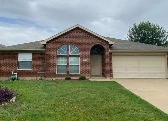Property at 1704 Cancun Dr, Mansfield, TX, 76063, 4 beds, 2 baths, [object Object]