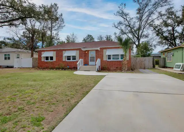 Property at 303 SE Gilliland Rd, Pensacola, FL, 32507, 3 beds, 2 baths, [object Object]