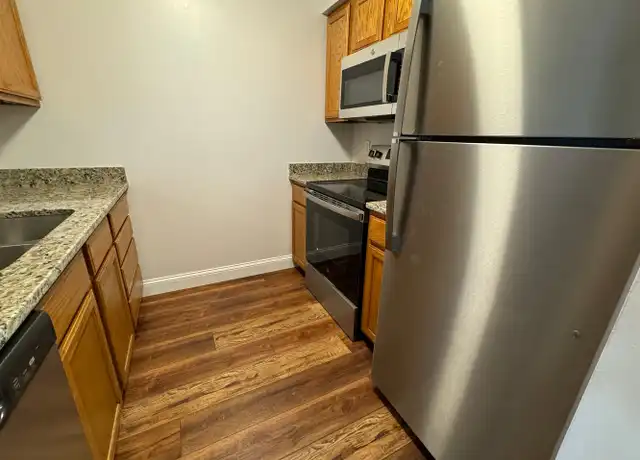 Property at 621 Gateway Ct Unit G, Lawrence, KS, 66049, 2 beds, 1 bath, [object Object]