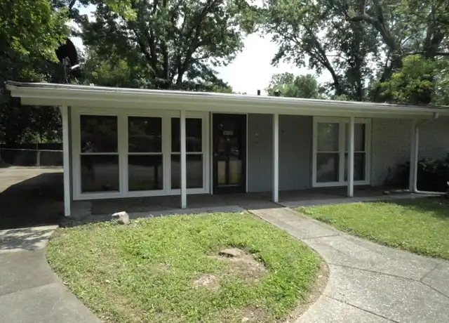 Property at 1913 Claremoor Dr, Louisville, KY, 40223, 2 beds, 1.5 baths, [object Object]