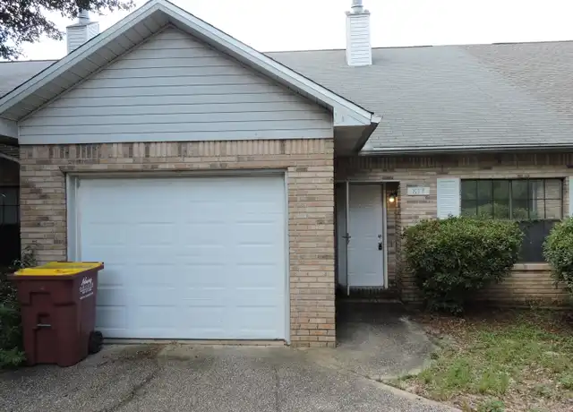 Property at 813 Valley Rd, Crestview, FL, 32539, 2 beds, 2 baths, [object Object]