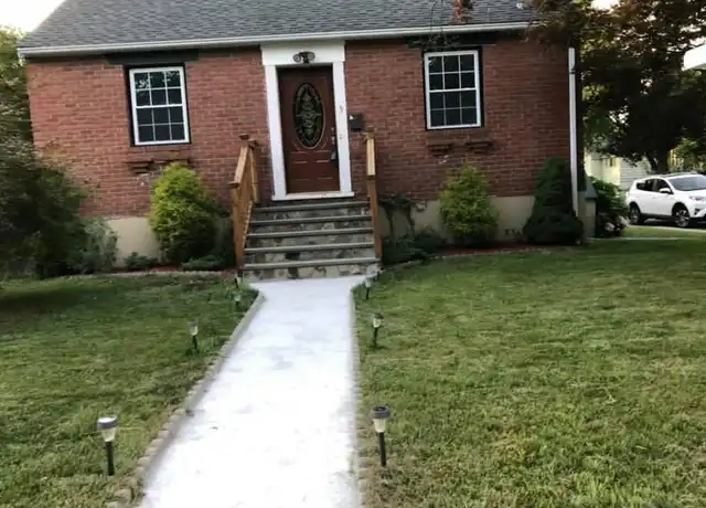 Property at 5 French St, Danbury, CT, 06810, 4 beds, 2 baths, [object Object]