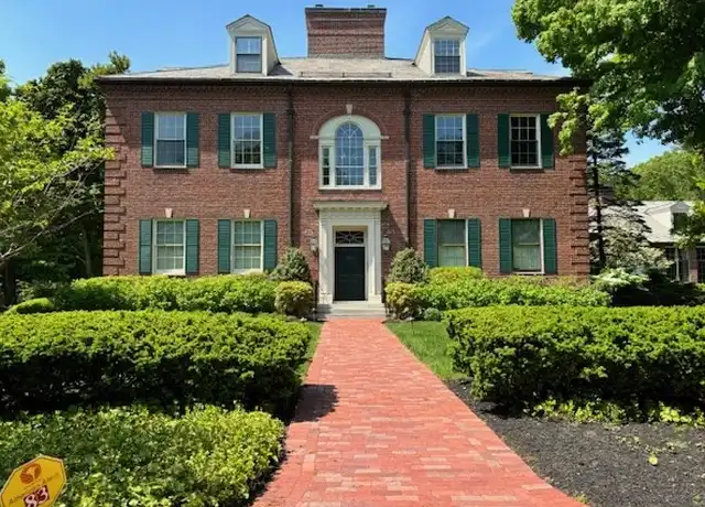 Property at 83 Church St #9, Winchester, MA, 01890, 2 beds, 2.5 baths, [object Object]