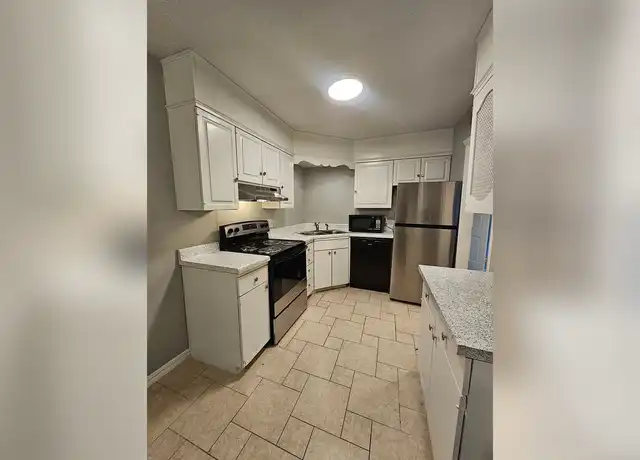 Property at Woodward Park Apartments - 1309 E 21st St, Tulsa, OK, 74114, 2 beds, 2 baths, [object Object]