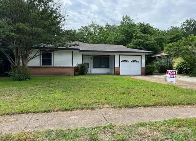 Property at 907 Ellis St, Waxahachie, TX, 75165, 3 beds, 1 bath, [object Object]