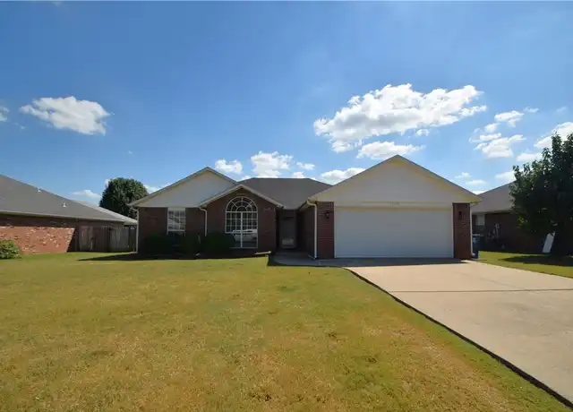 Property at 1500 SE 21st St, Bentonville, AR, 72712, 3 beds, 2 baths, [object Object]