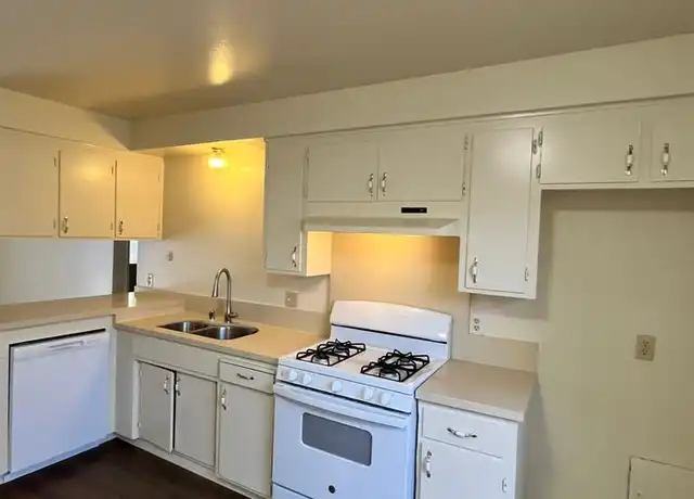 Property at 1100 Lucern Ave Unit 12, Modesto, CA, 95350, 2 beds, 1 bath, [object Object]